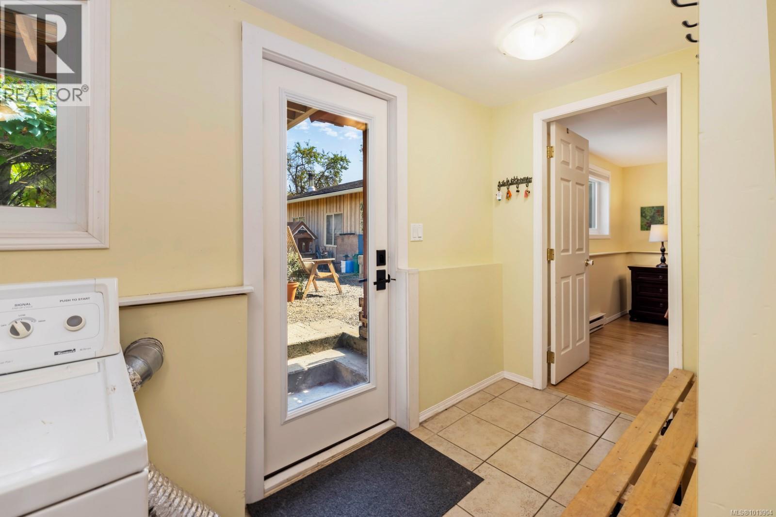 3128 Maxwell St, Chemainus