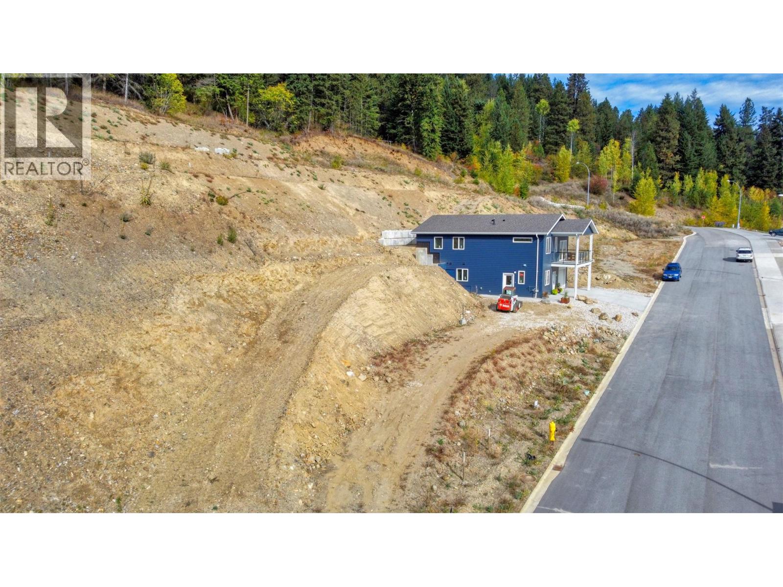 1730 Gallon Avenue, Lumby