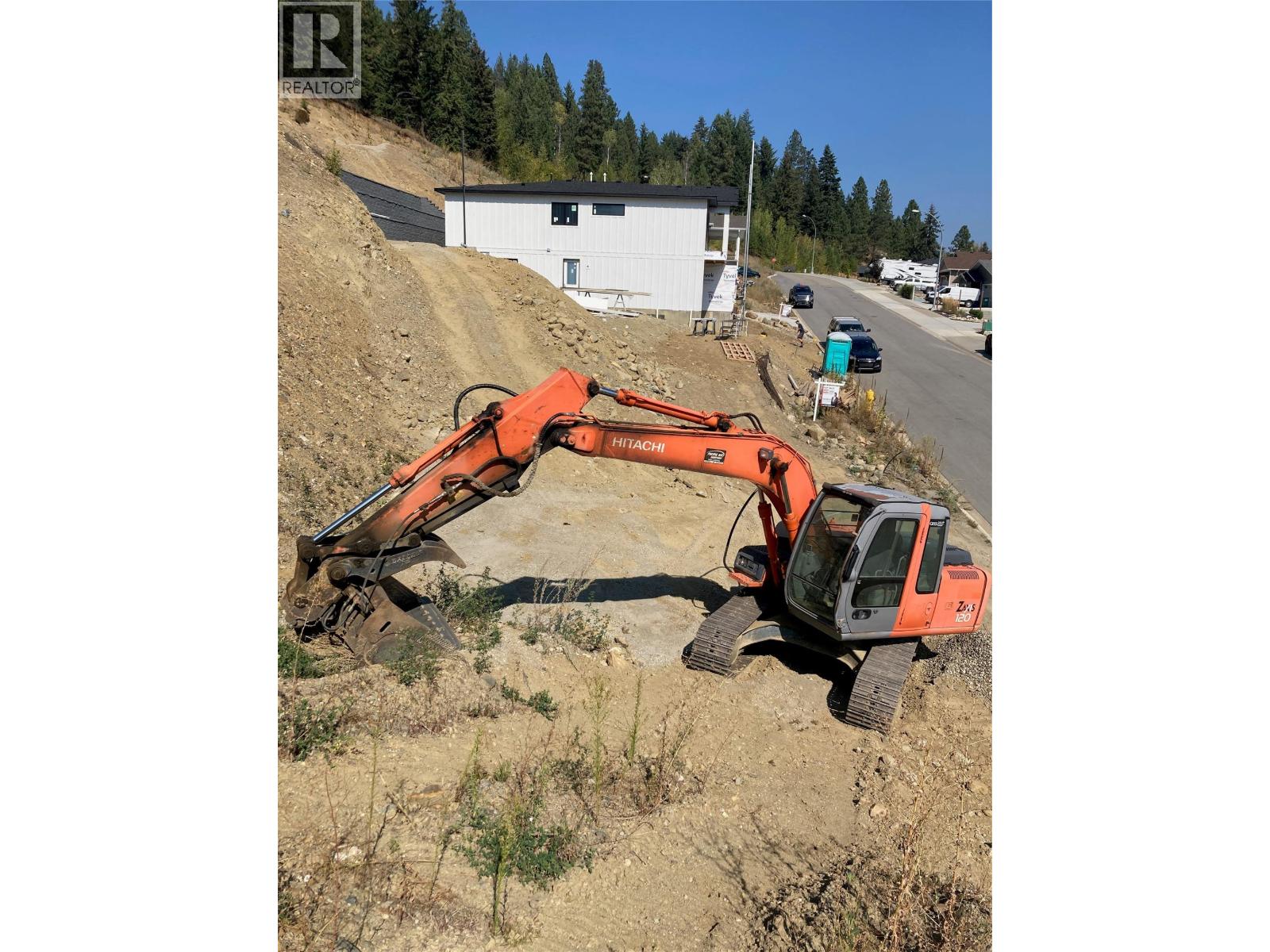 1730 Gallon Avenue, Lumby