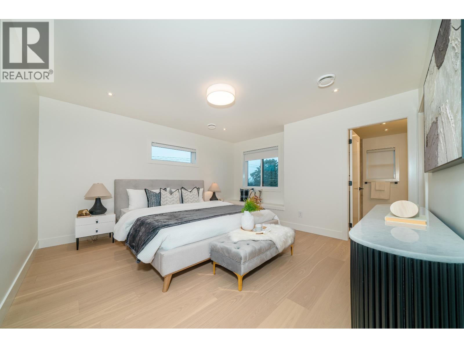 3815 OXFORD STREET, Burnaby