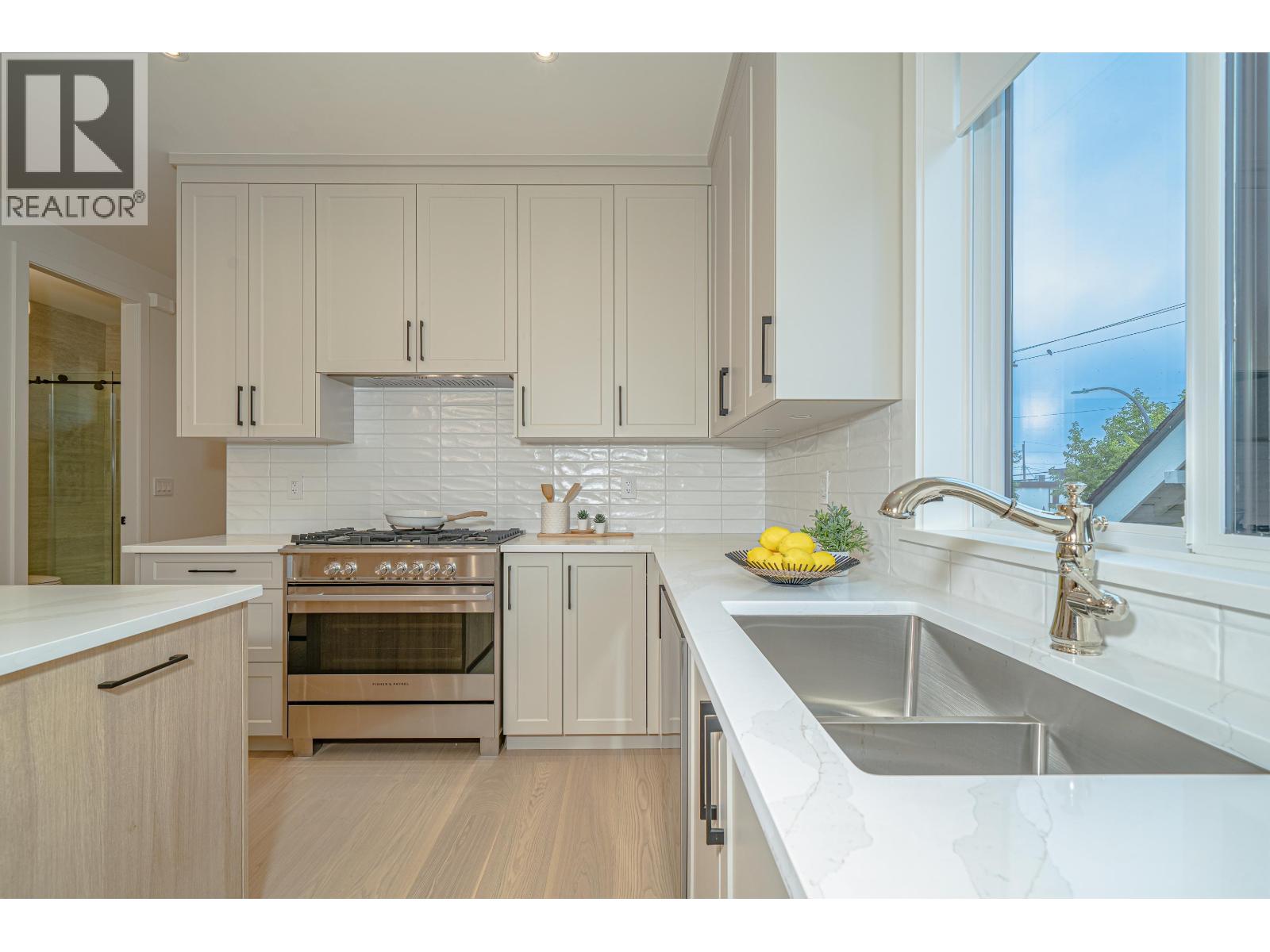 3815 OXFORD STREET, Burnaby