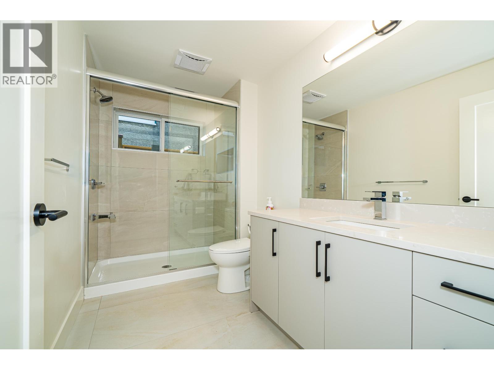 3815 OXFORD STREET, Burnaby