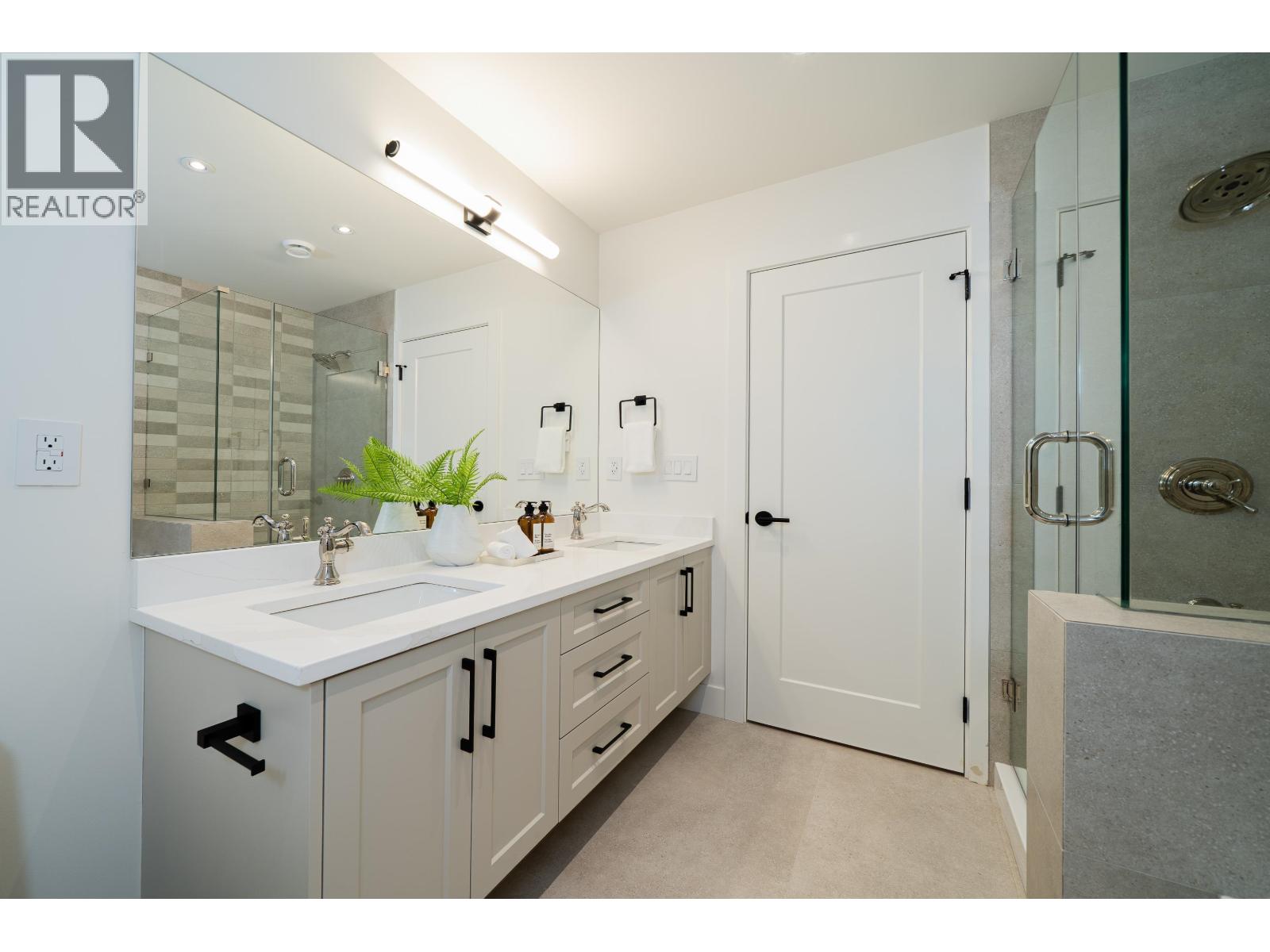 3815 OXFORD STREET, Burnaby