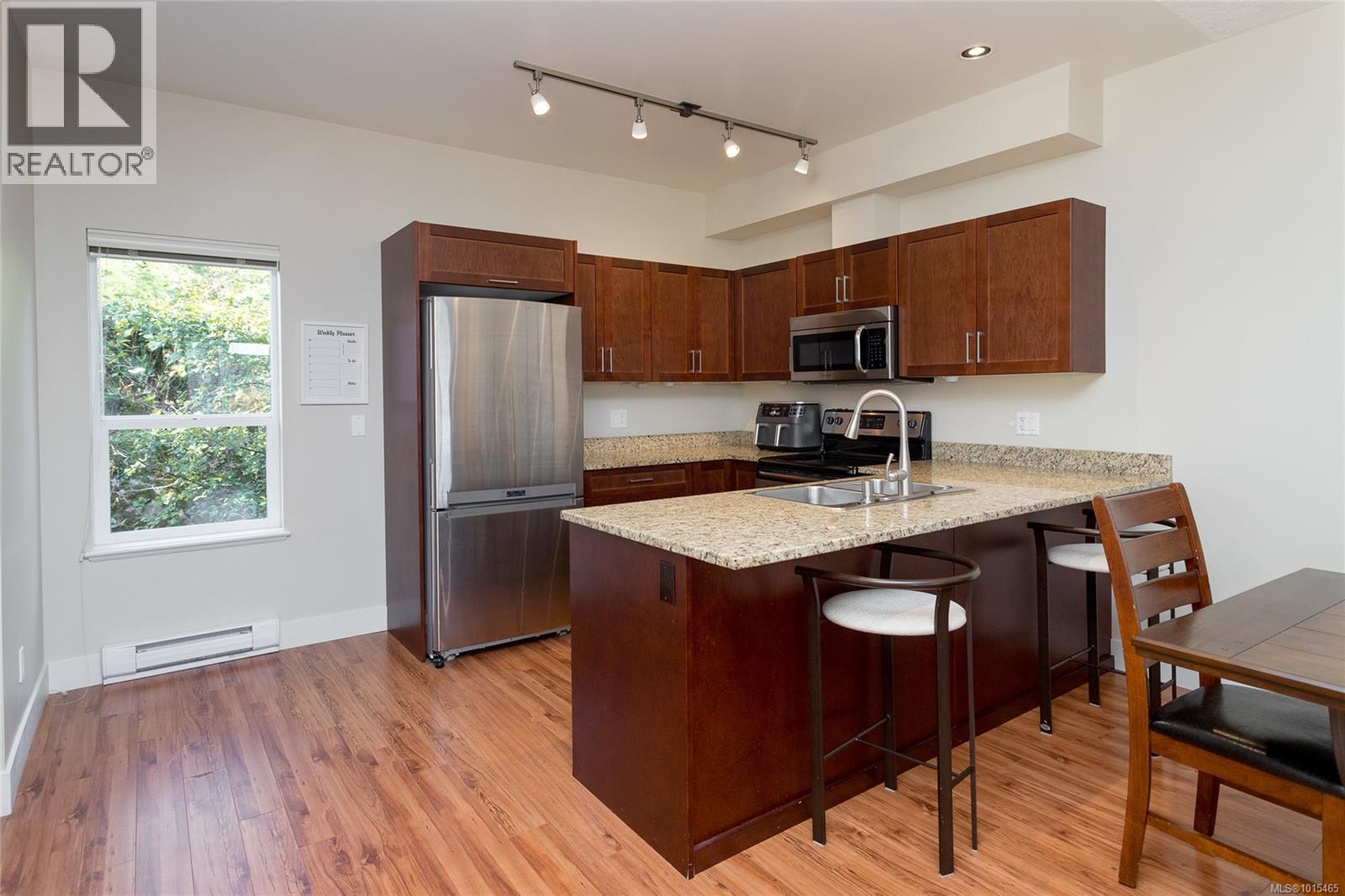 2121 Greenhill Rise, Langford