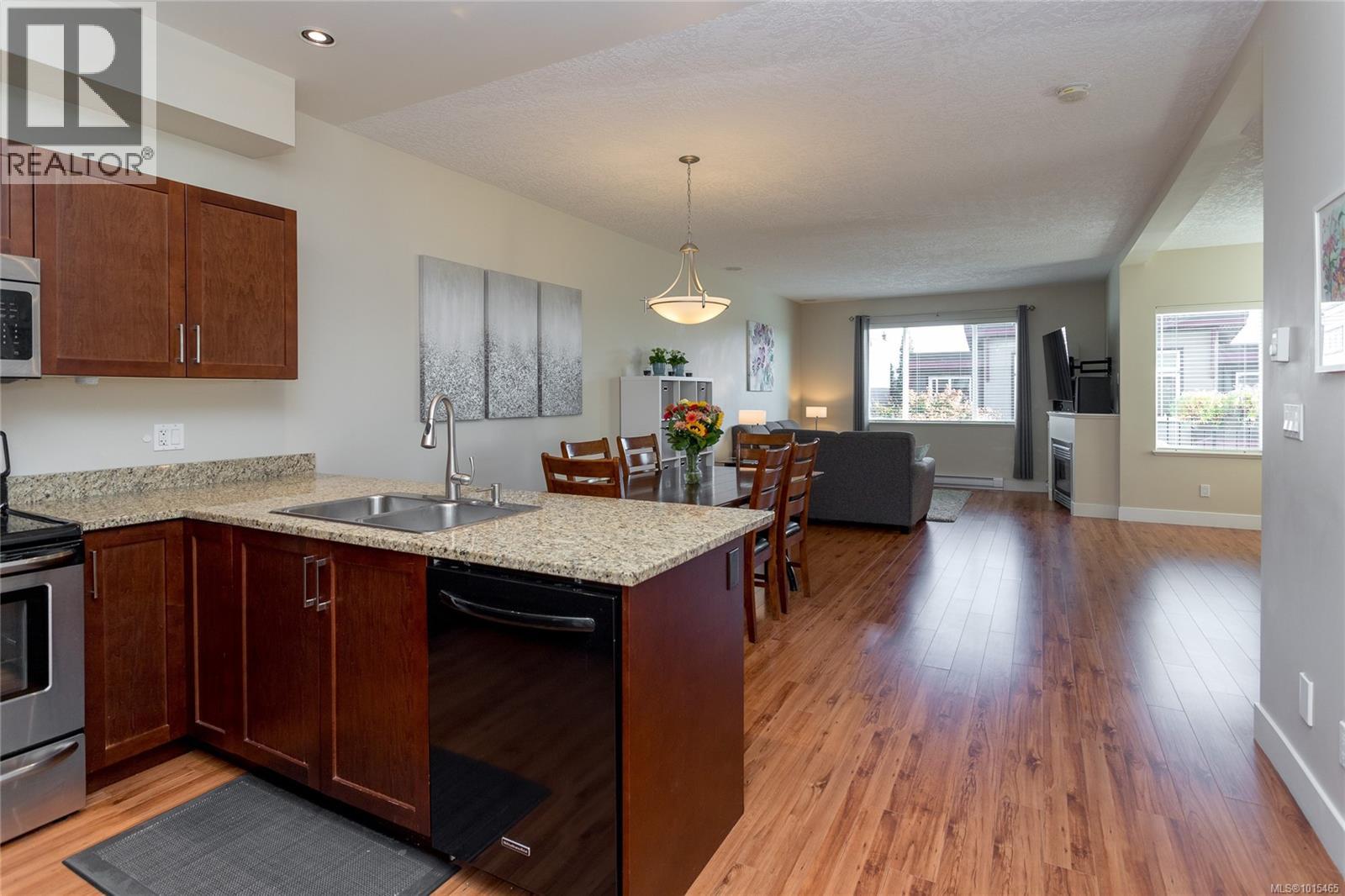 2121 Greenhill Rise, Langford