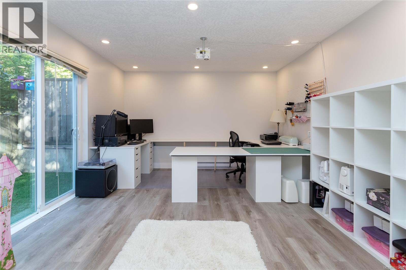 2121 Greenhill Rise, Langford