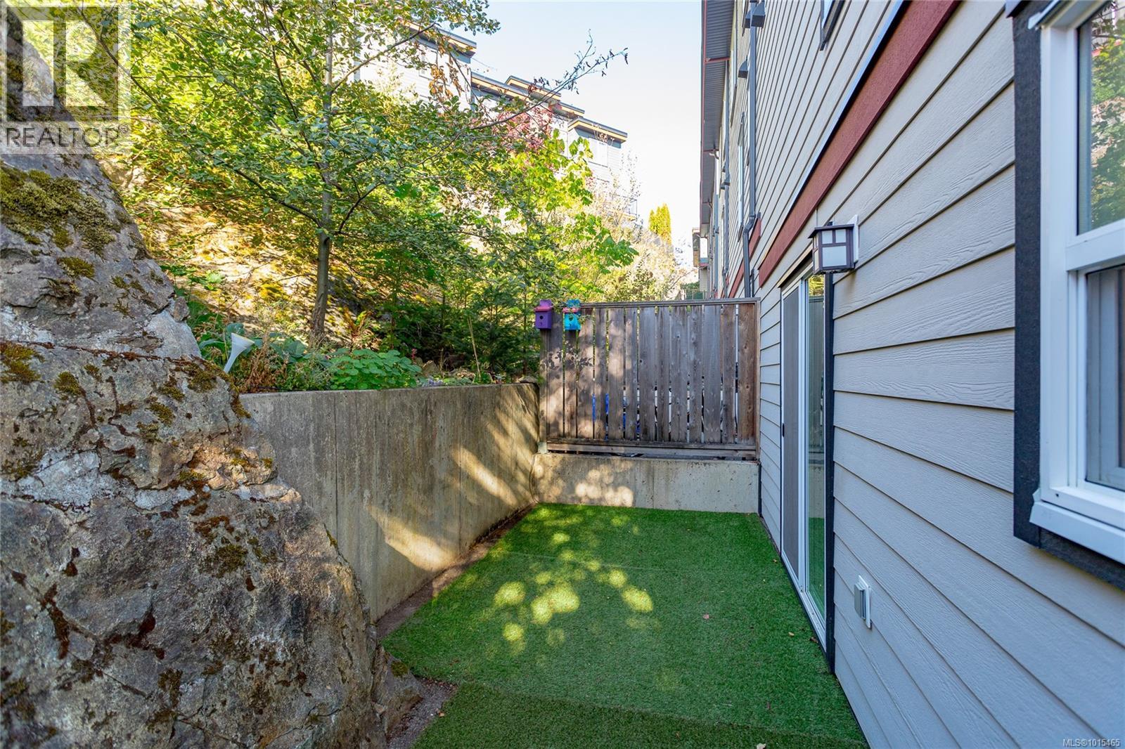 2121 Greenhill Rise, Langford
