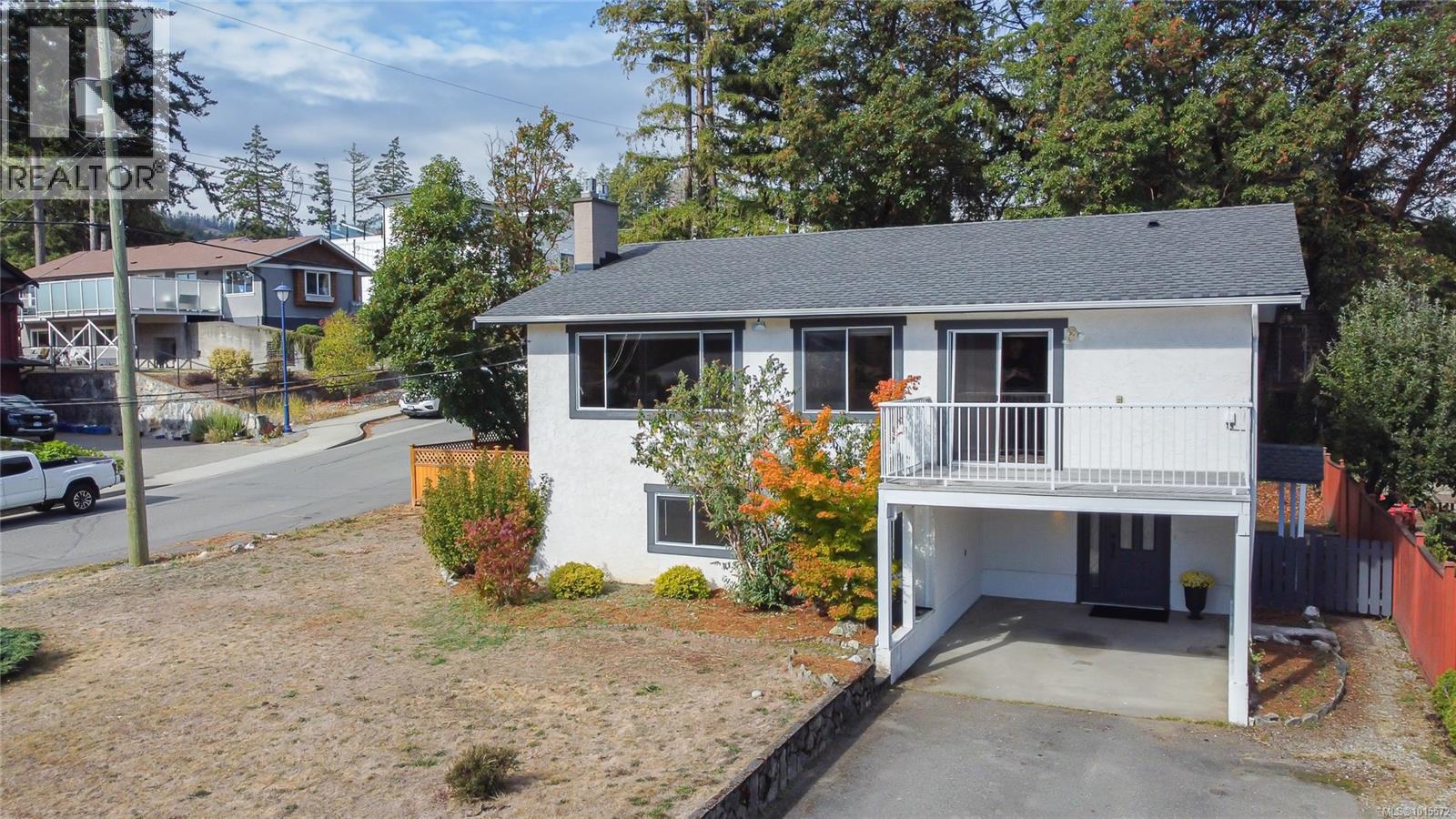 3062 Shoreview Dr, Langford