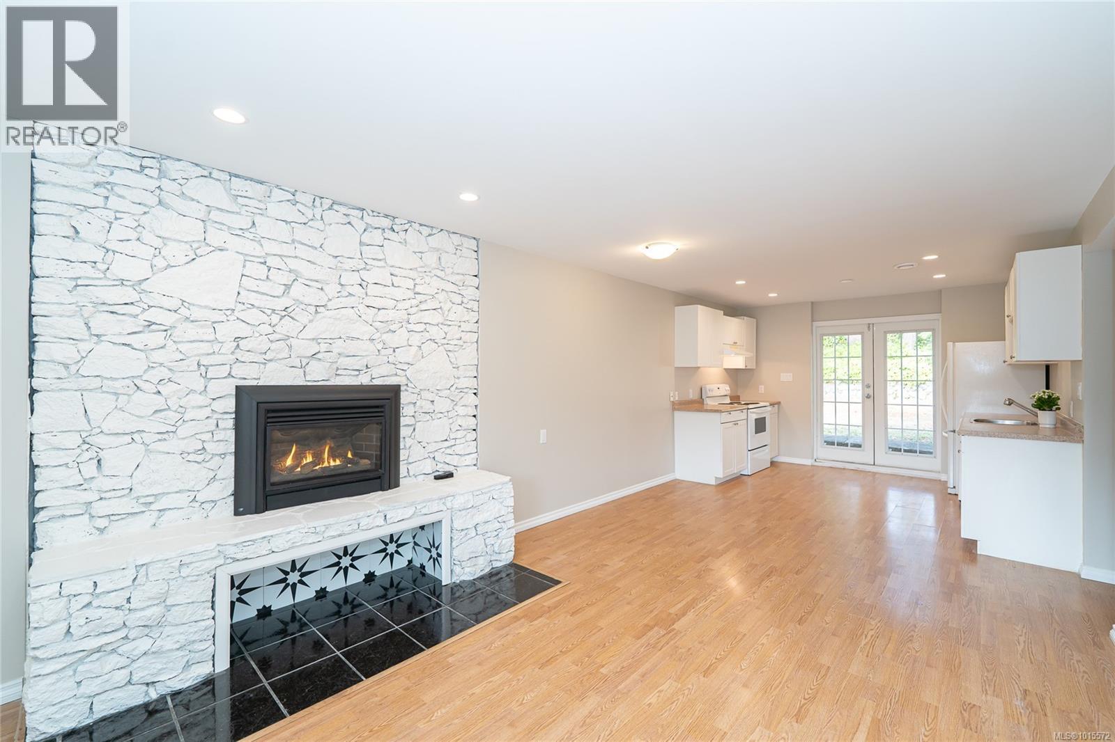 3062 Shoreview Dr, Langford