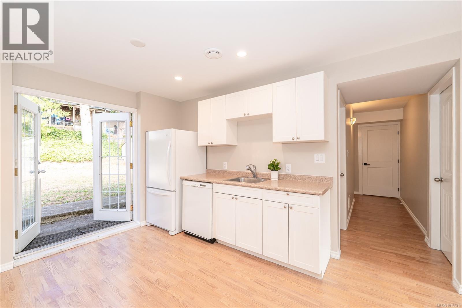 3062 Shoreview Dr, Langford