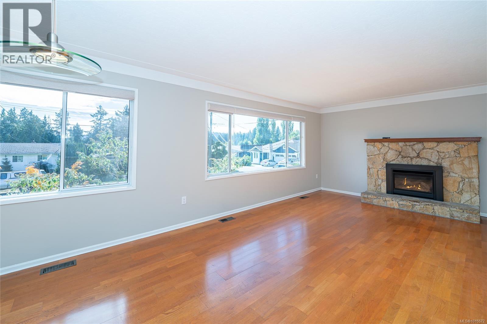 3062 Shoreview Dr, Langford