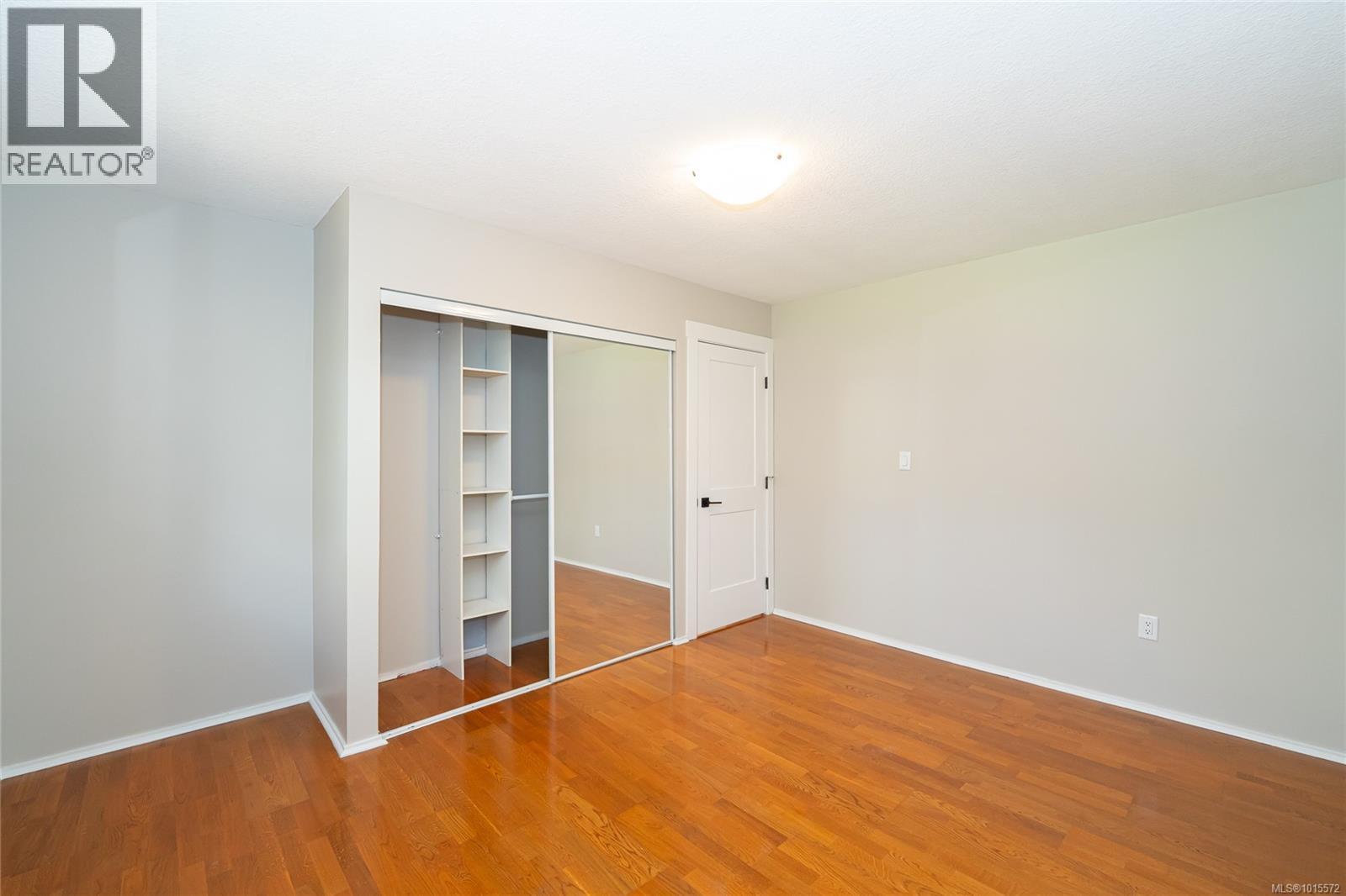 3062 Shoreview Dr, Langford
