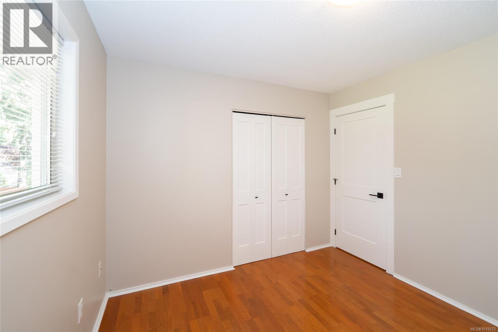 3062 Shoreview Dr, Langford