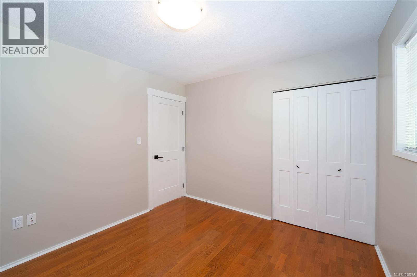 3062 Shoreview Dr, Langford