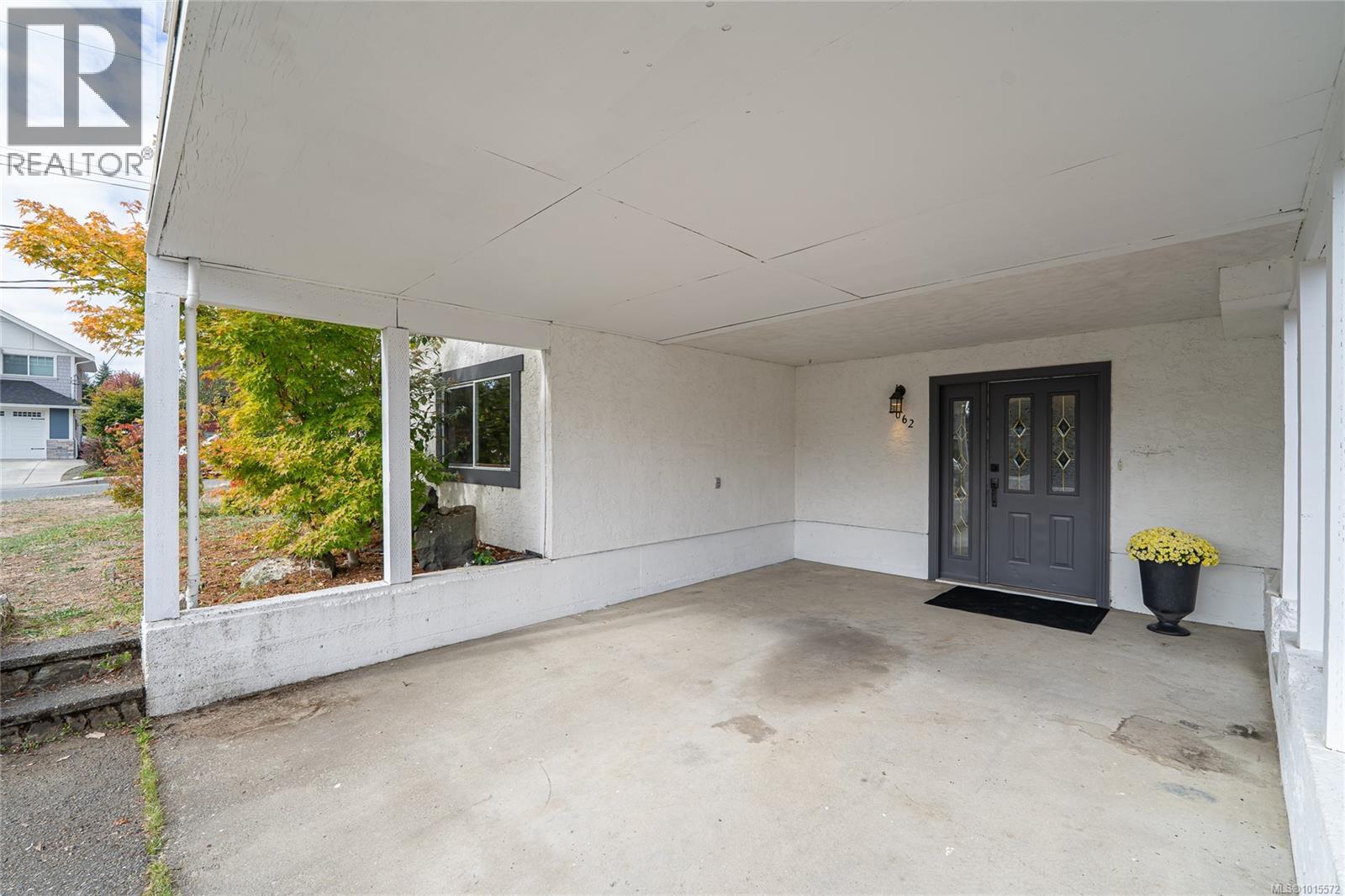 3062 Shoreview Dr, Langford