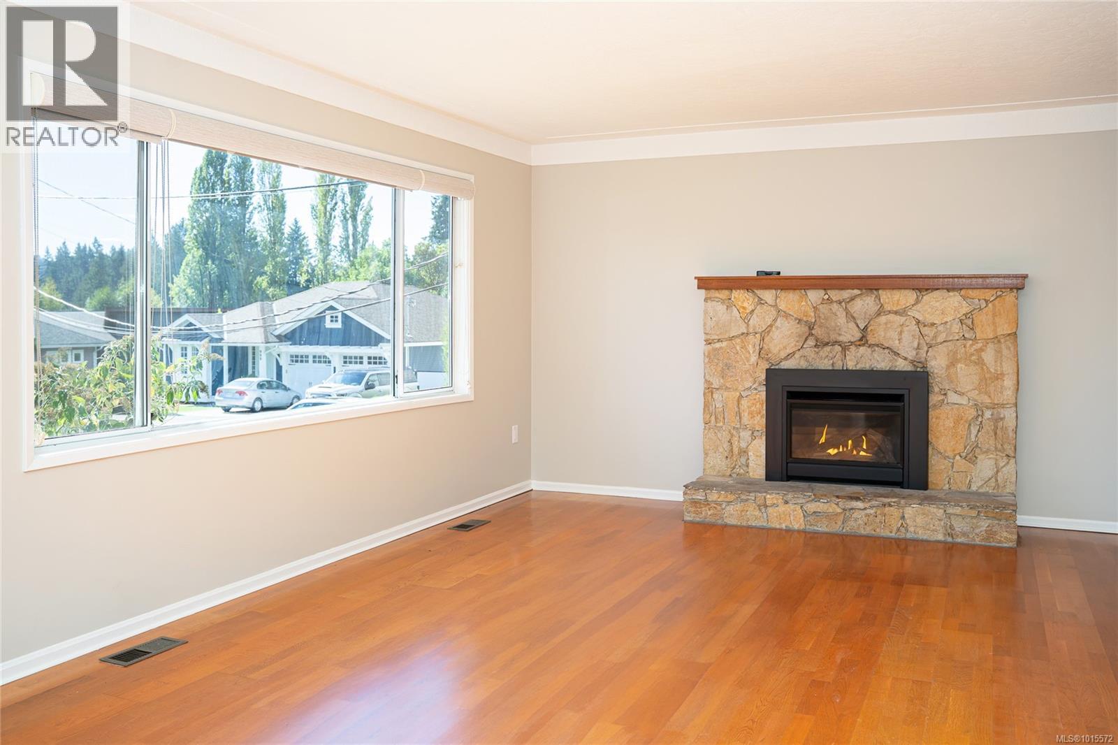 3062 Shoreview Dr, Langford