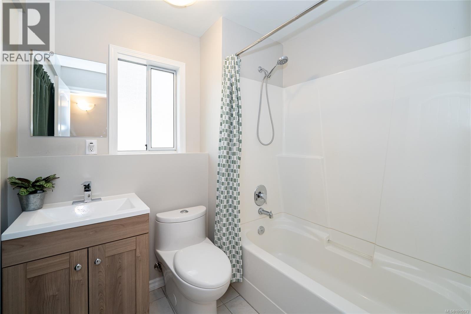 3062 Shoreview Dr, Langford