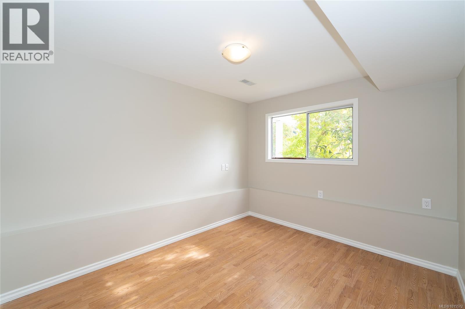 3062 Shoreview Dr, Langford
