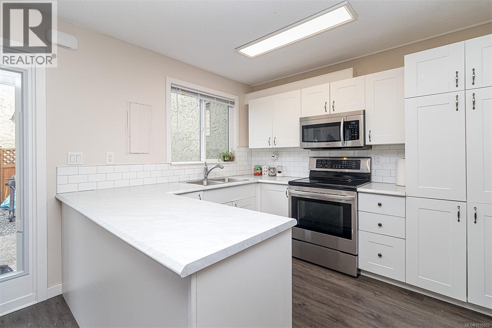 32 10070 Fifth St, Sidney