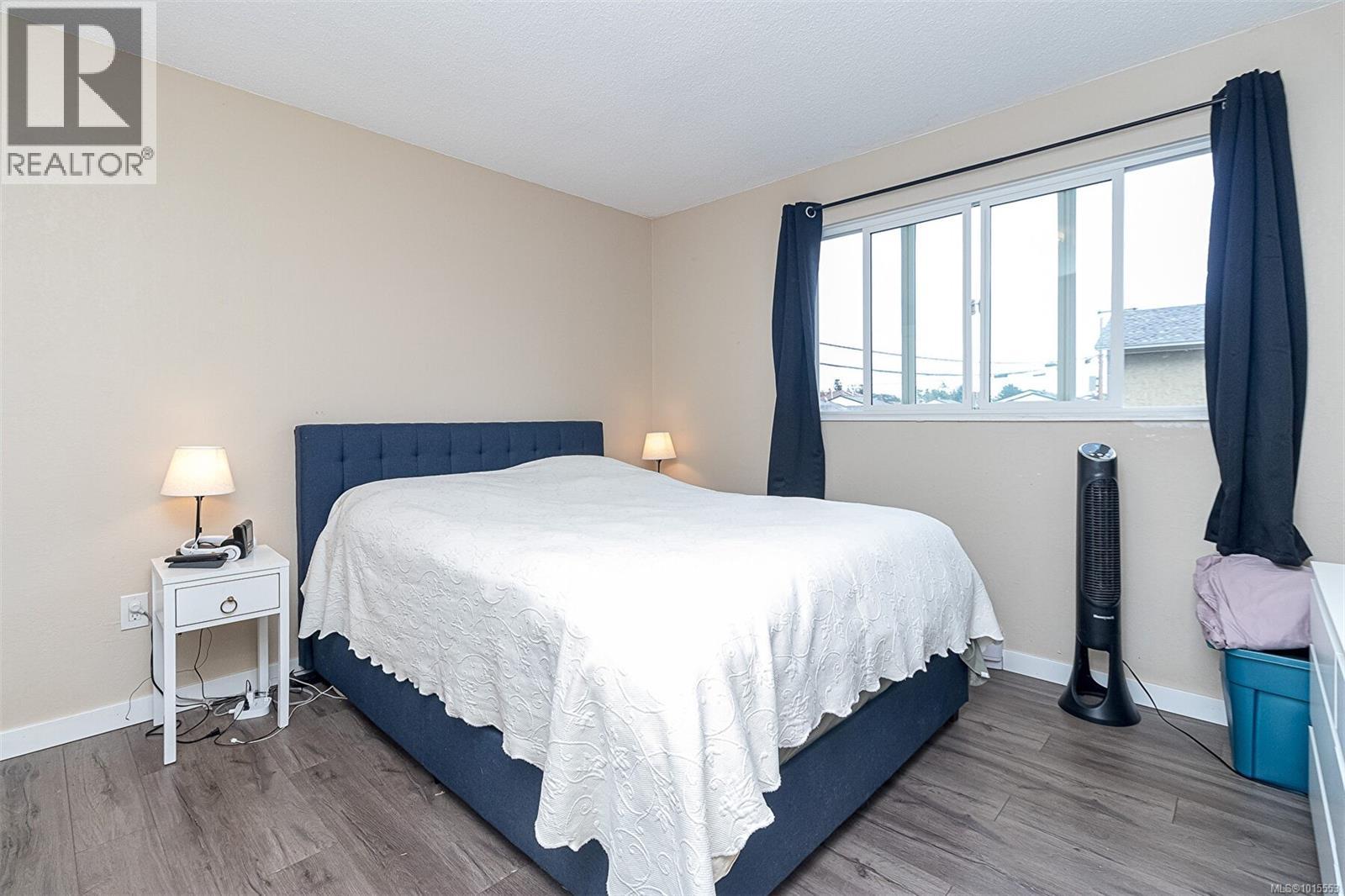 32 10070 Fifth St, Sidney