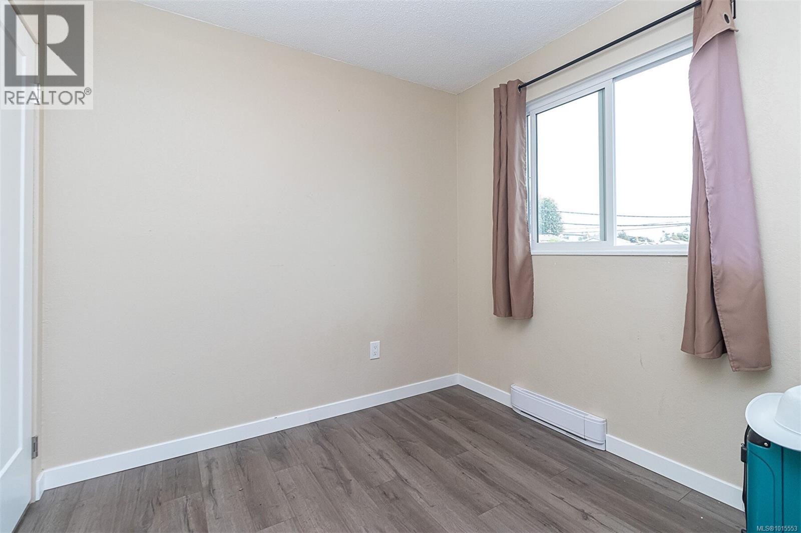 32 10070 Fifth St, Sidney