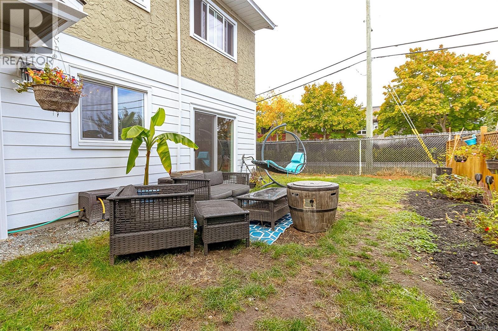 32 10070 Fifth St, Sidney