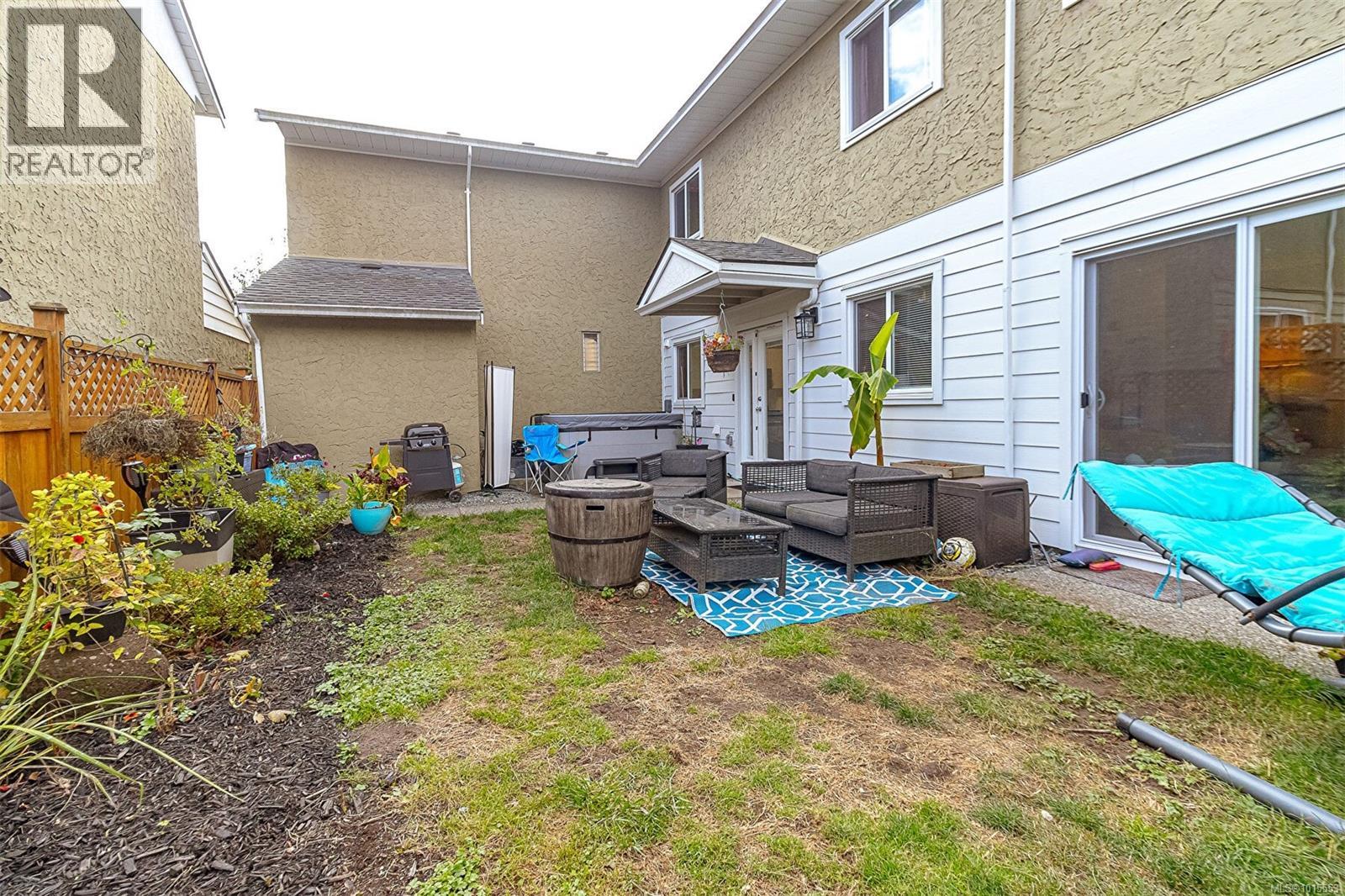 32 10070 Fifth St, Sidney