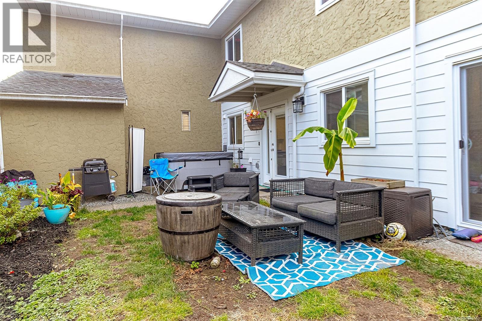 32 10070 Fifth St, Sidney