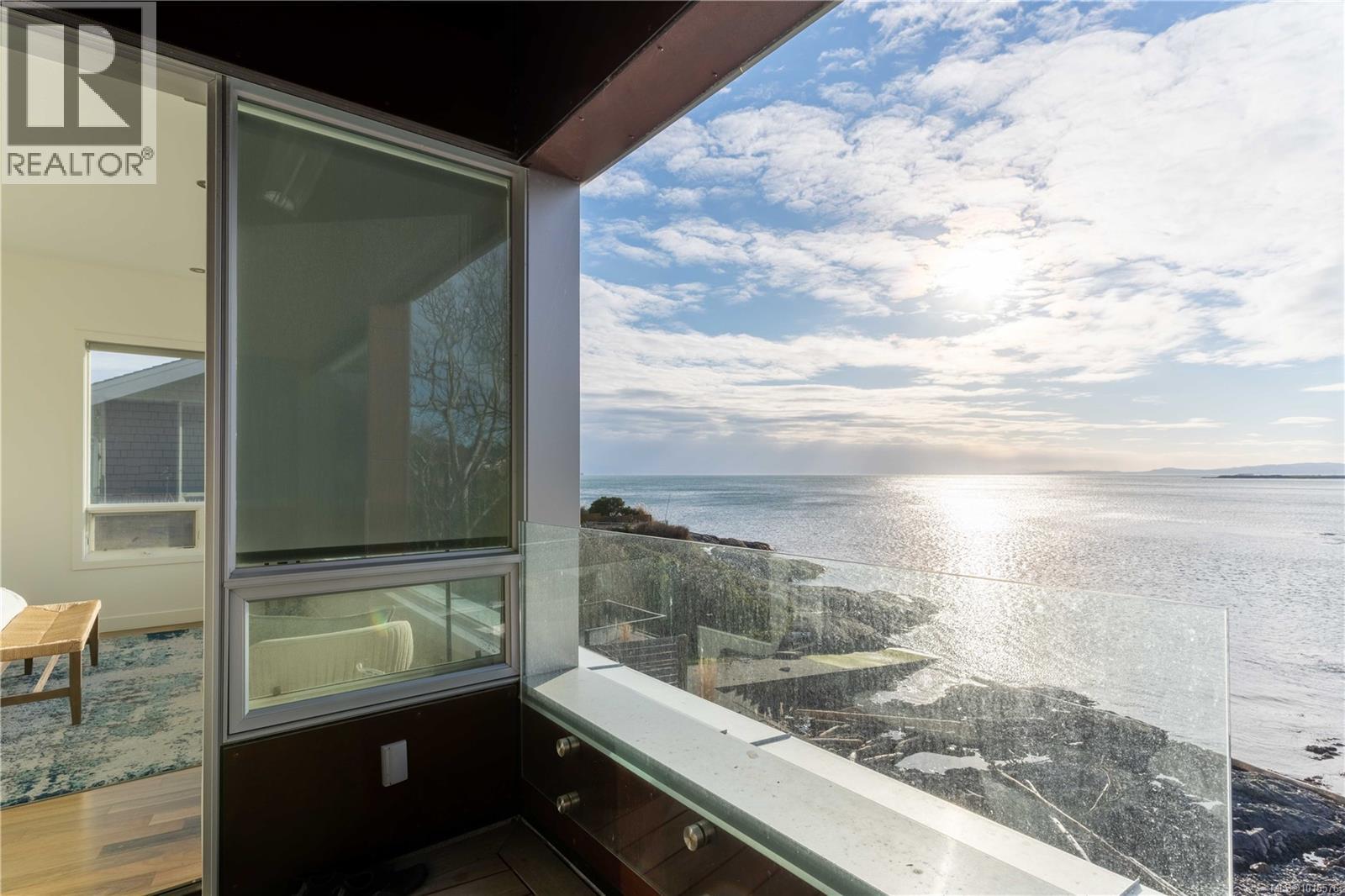  2086 Marne Street, Oak Bay