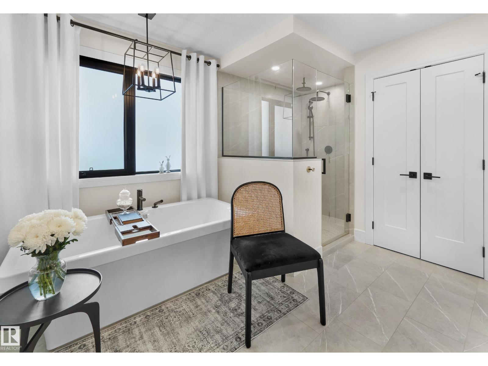 10934 131 ST NW, Edmonton