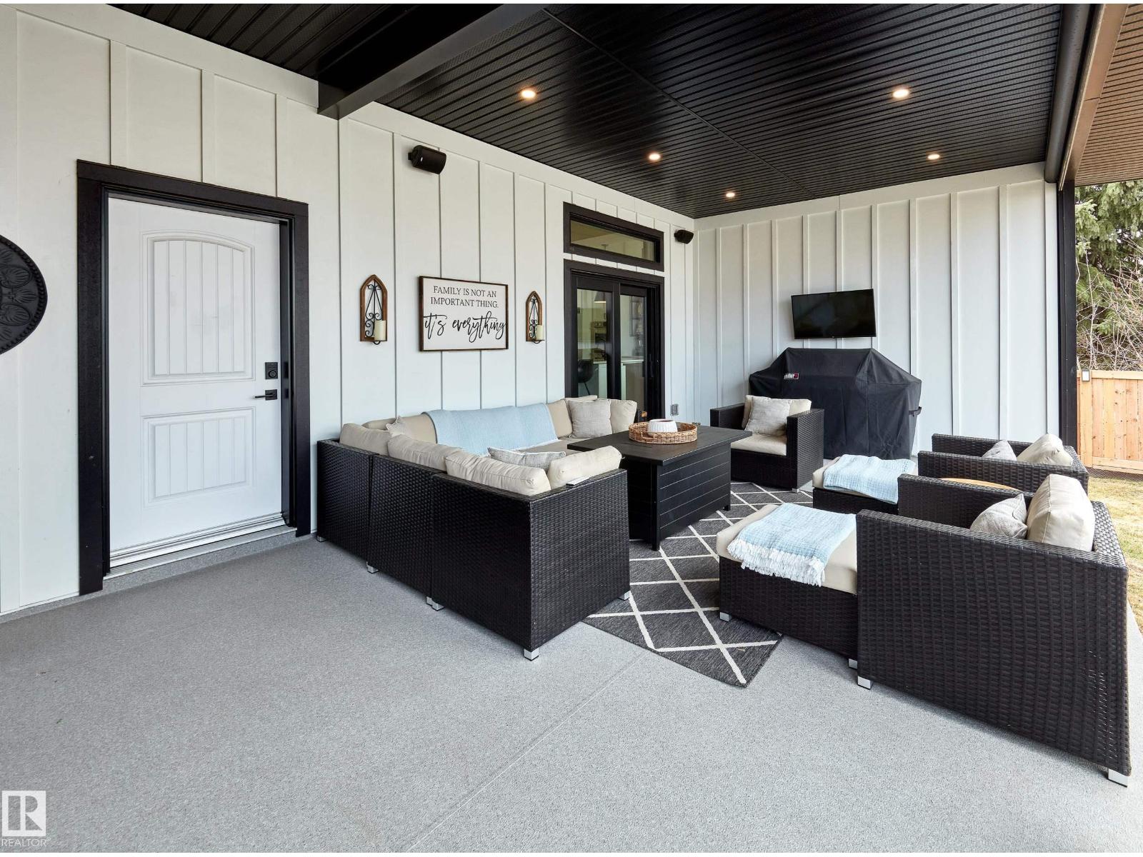 10934 131 ST NW, Edmonton