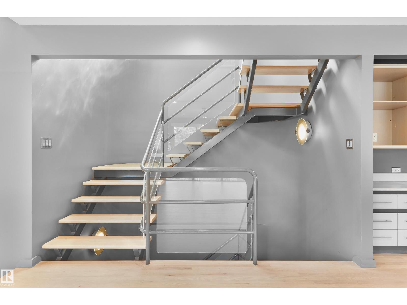 7 PATRICIA PL NW, Edmonton