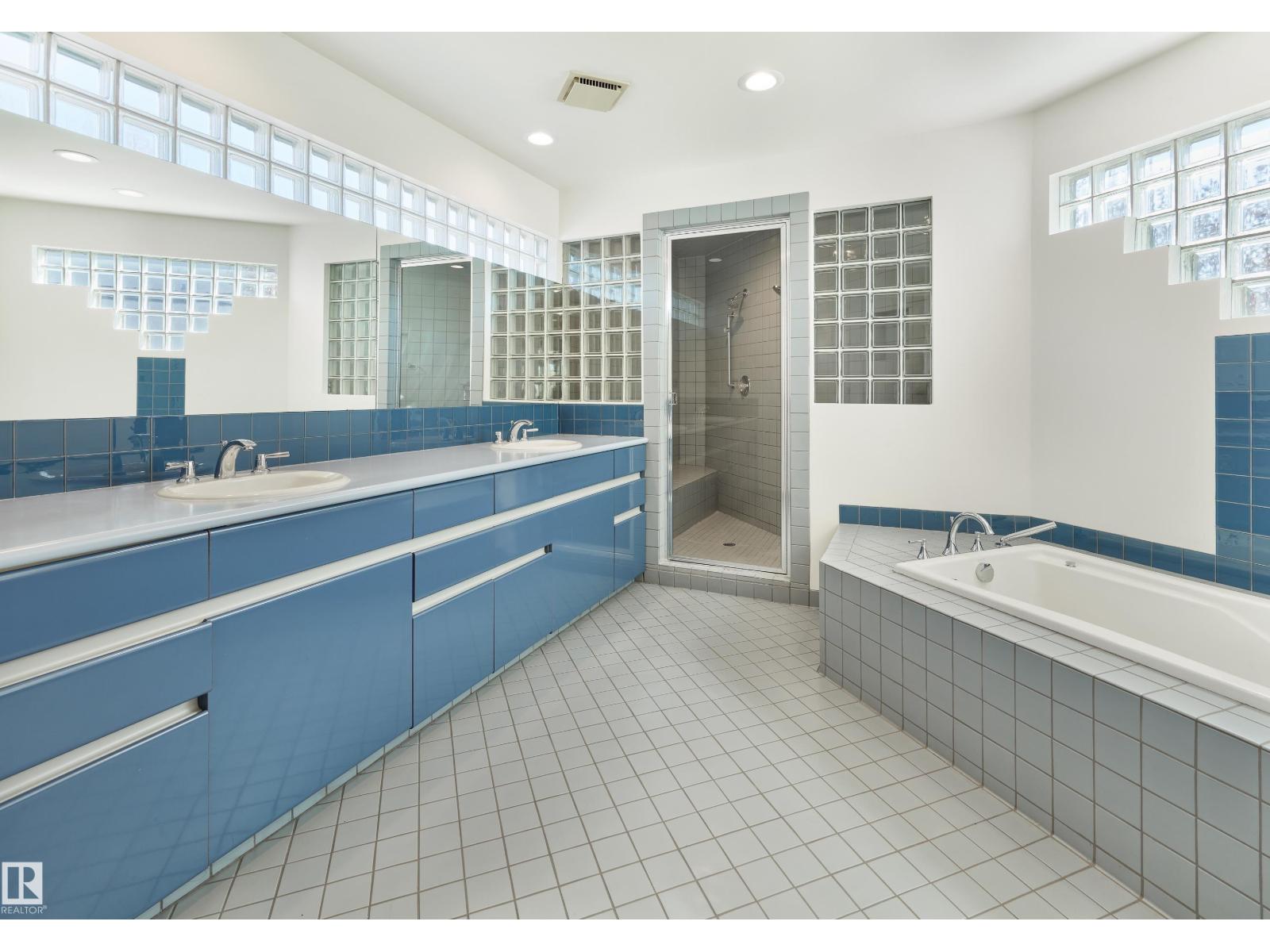 7 PATRICIA PL NW, Edmonton