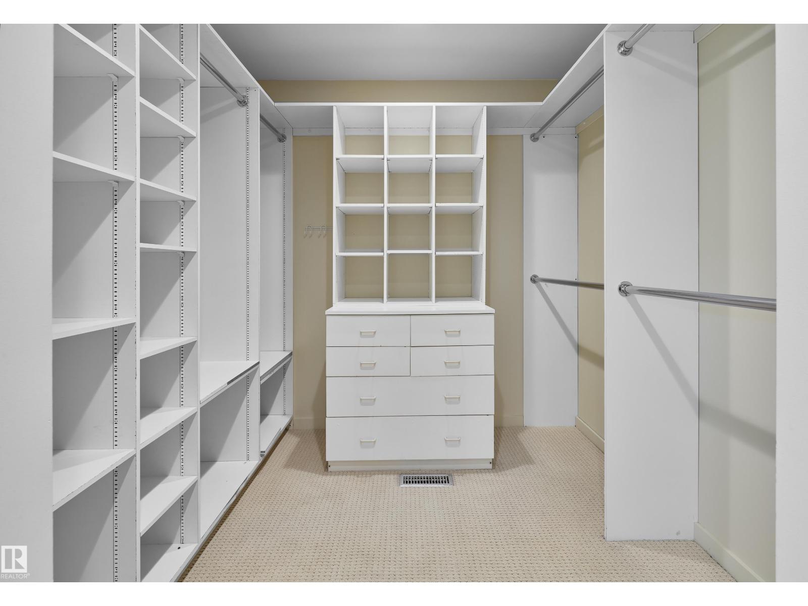 7 PATRICIA PL NW, Edmonton