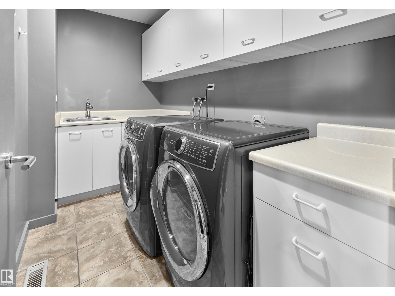 7 PATRICIA PL NW, Edmonton