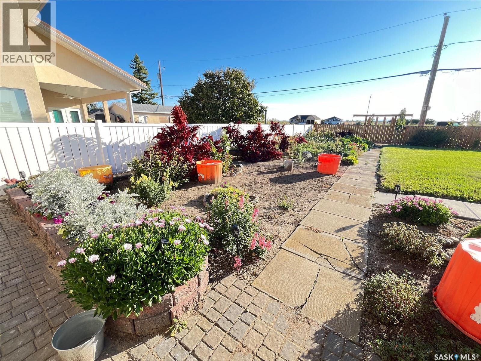 620 Griffin STREET - Photo 2 of 46, Maple Creek, Saskatchewan