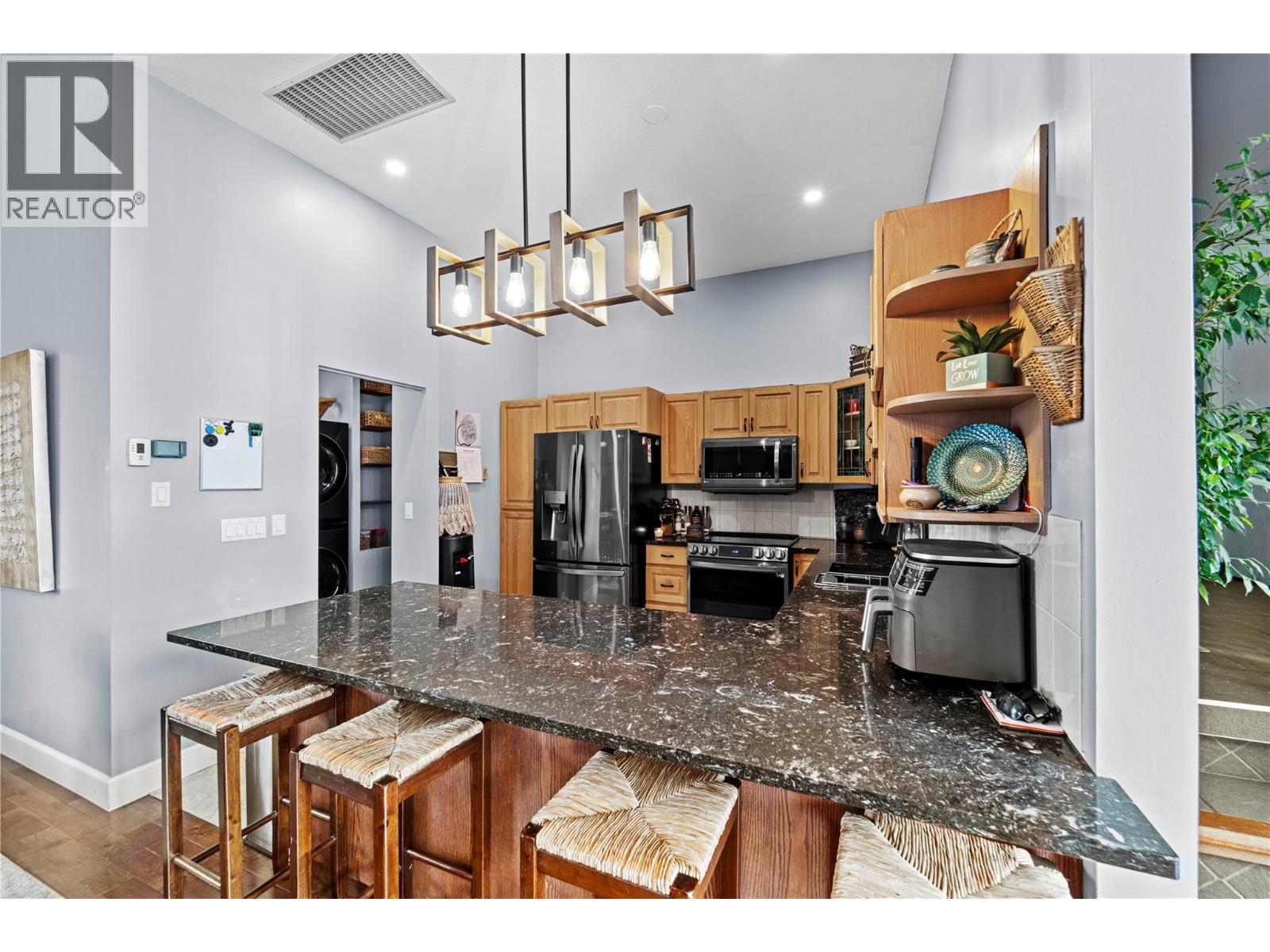 1732 GRANITE Avenue, Merritt