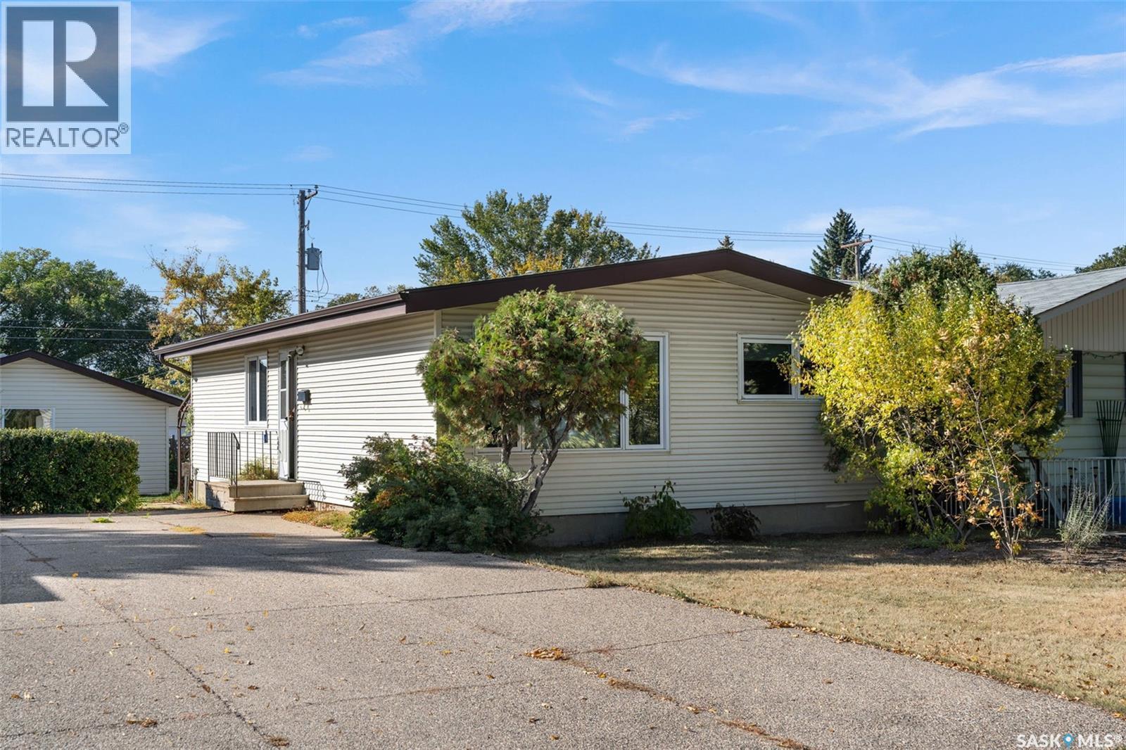 Single Family House Bungalow for Sale in  H AVENUE N Saskatoon 