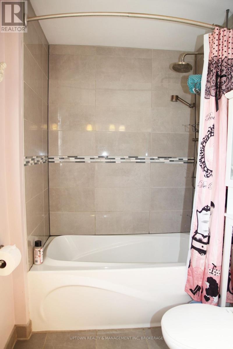 Single Family House for Sale in  HIXON ROAD Hamilton (Rosedale) 