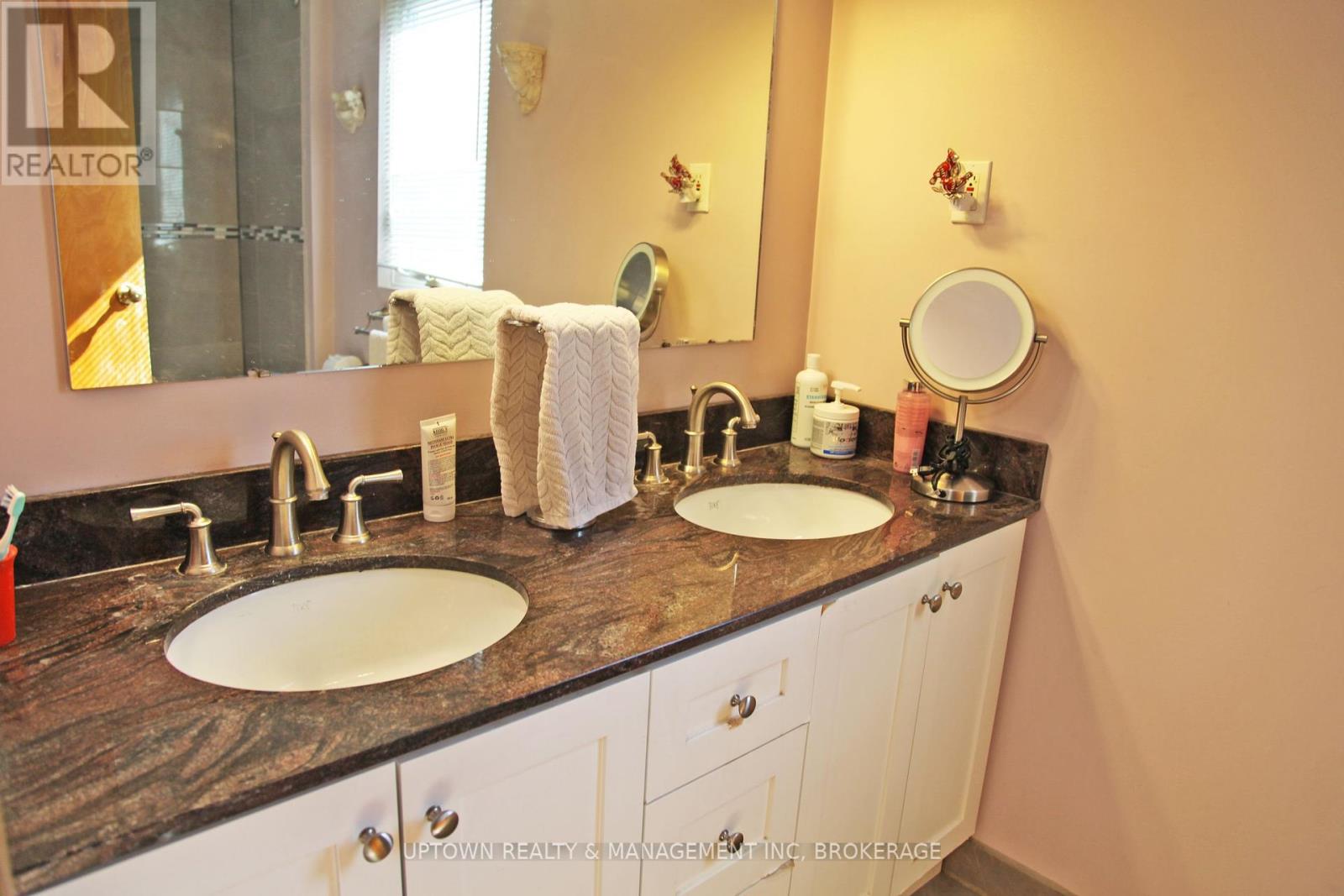 Single Family House for Sale in  HIXON ROAD Hamilton (Rosedale) 