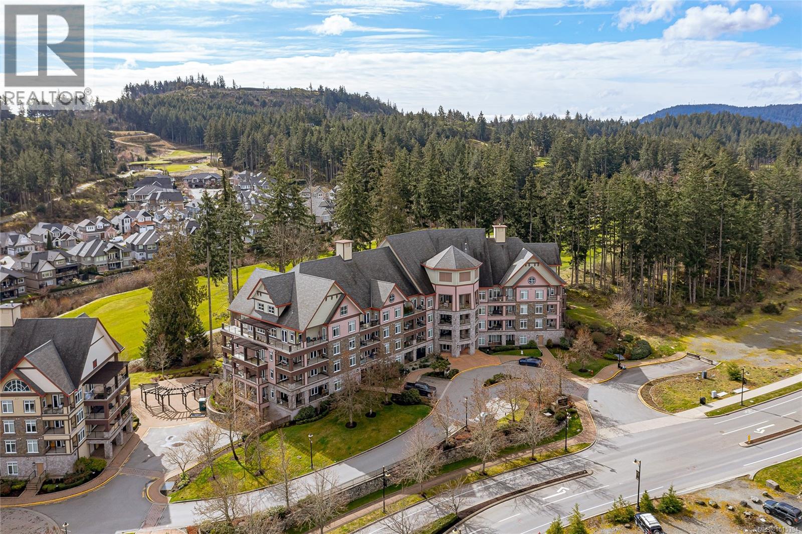 302 1395 Bear Mountain Parkway, Langford