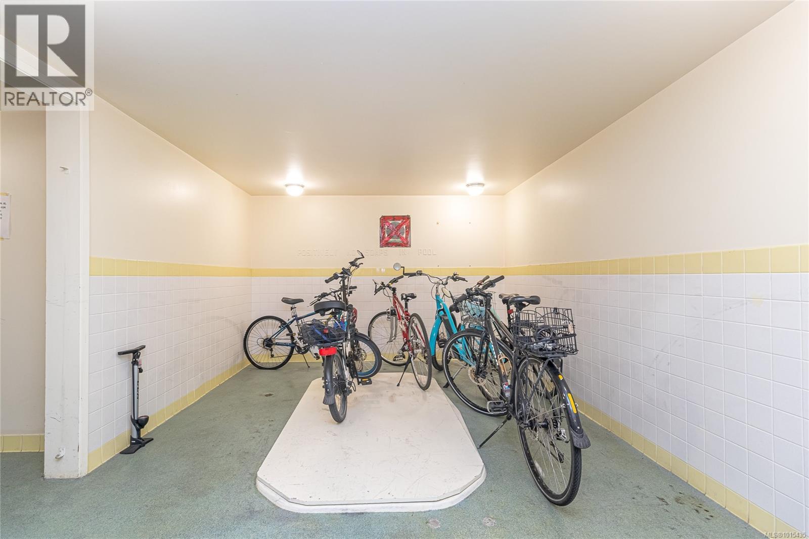 312 25 Government Street, Victoria