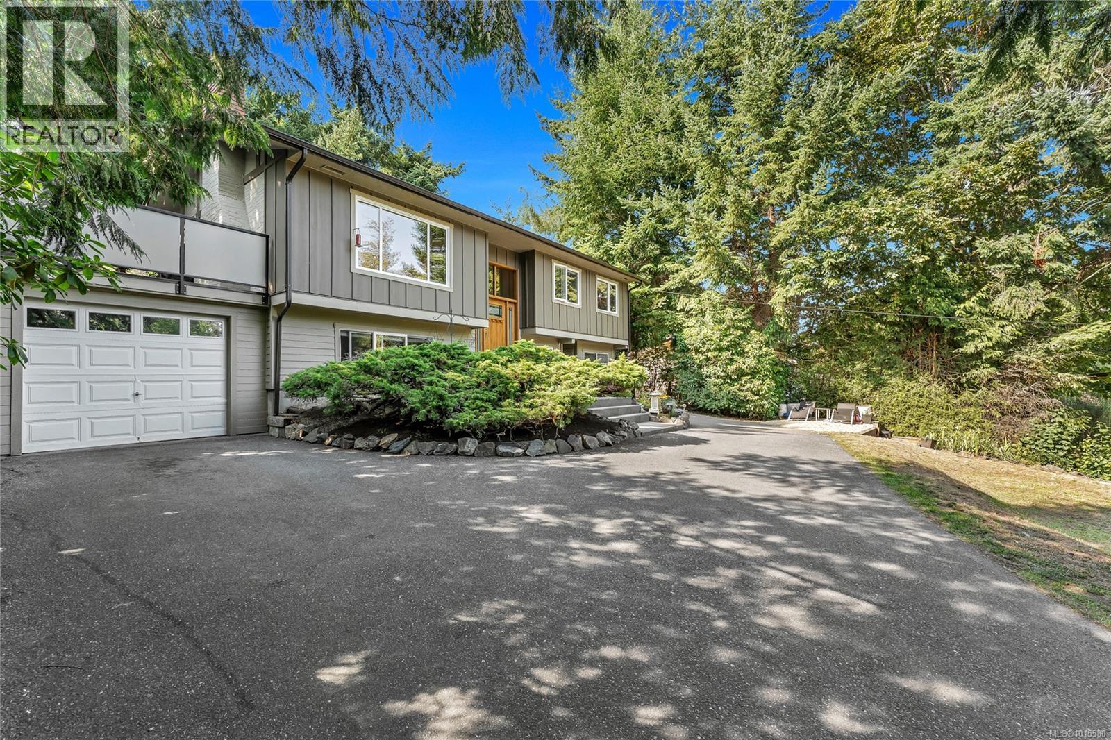  5222 Beckton Road, Saanich