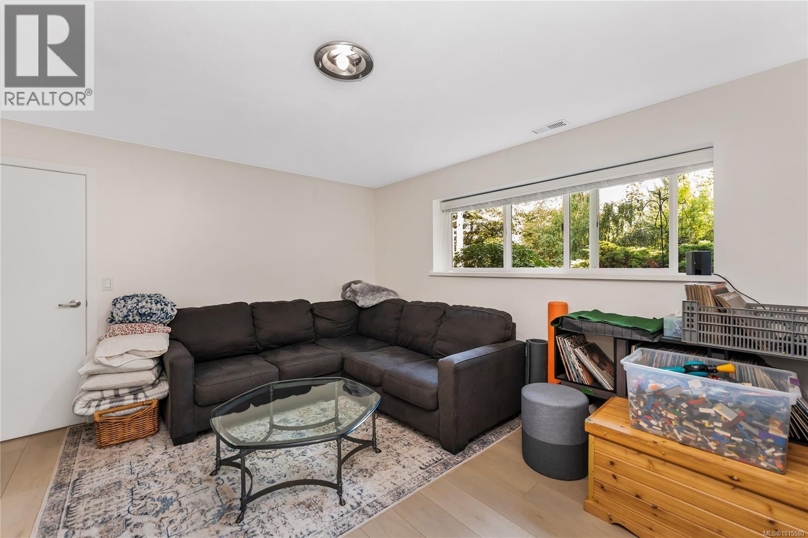 5222 Beckton Road, Saanich