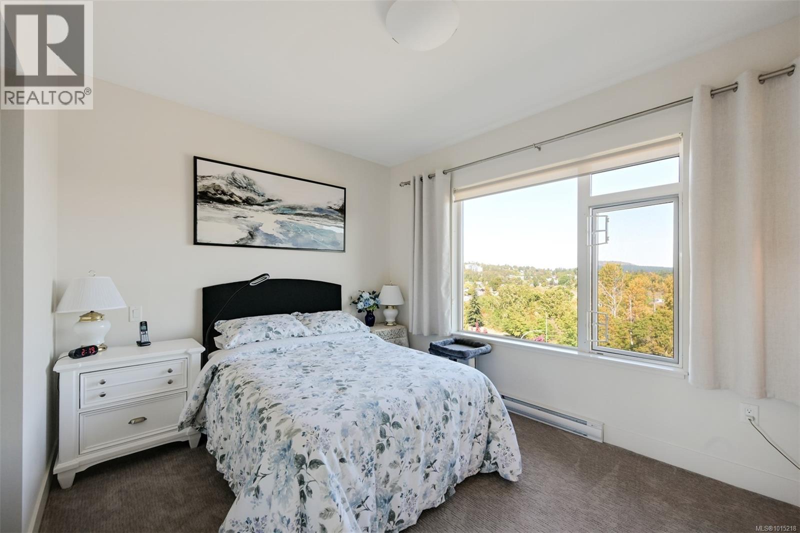 407 3815 Rowland Avenue, Saanich