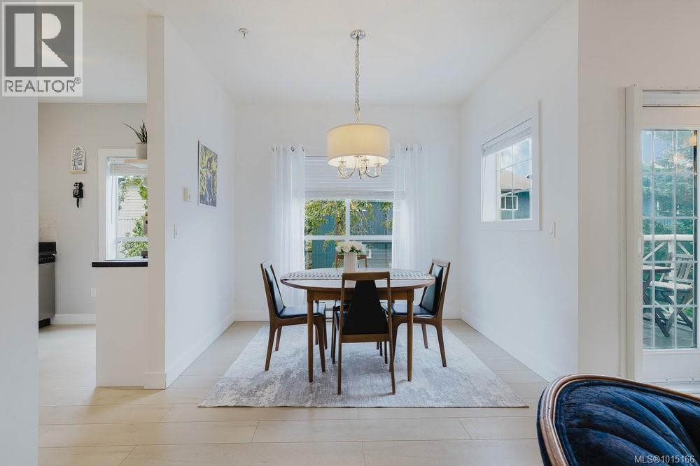 PH 5 1371 Hillside Avenue, Victoria