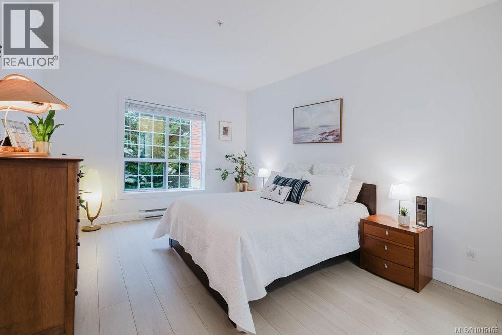 PH 5 1371 Hillside Avenue, Victoria