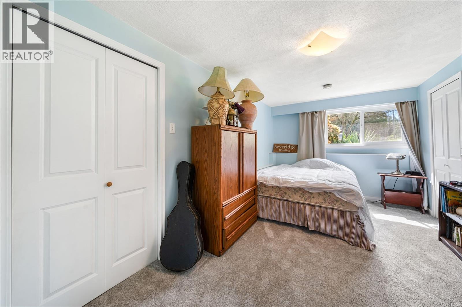  2498 Meadowland Drive, Central Saanich