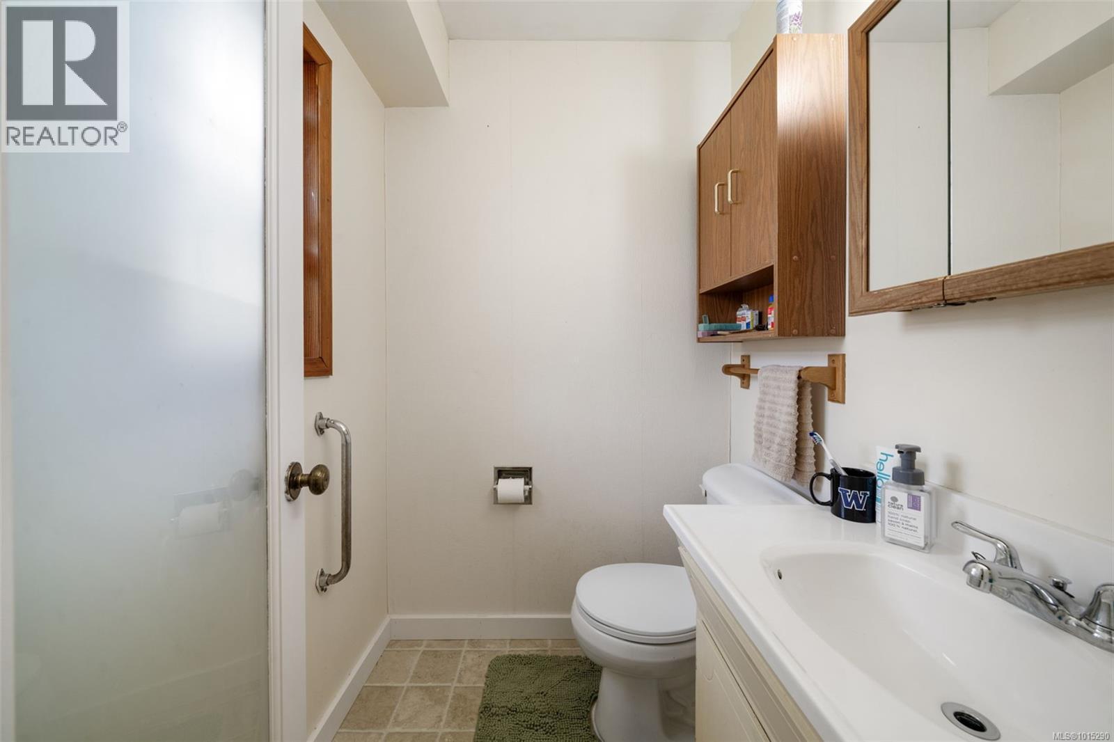  2498 Meadowland Drive, Central Saanich