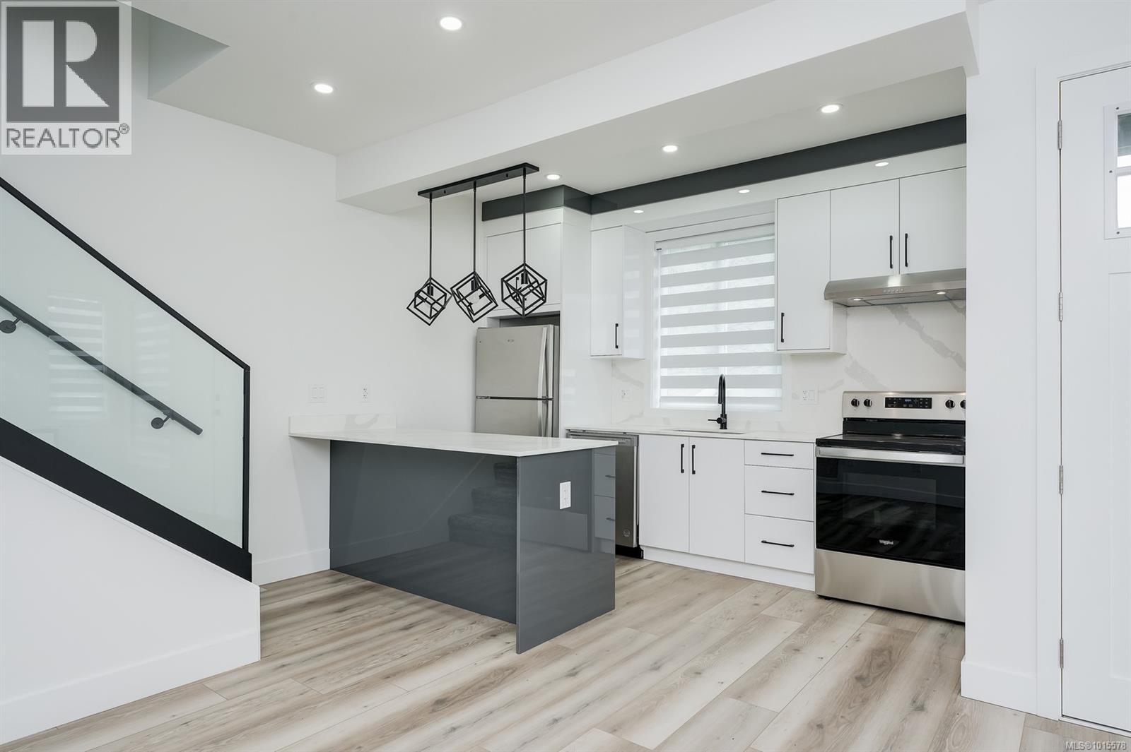 6 1171 STELLY'S CROSS Road, Central Saanich